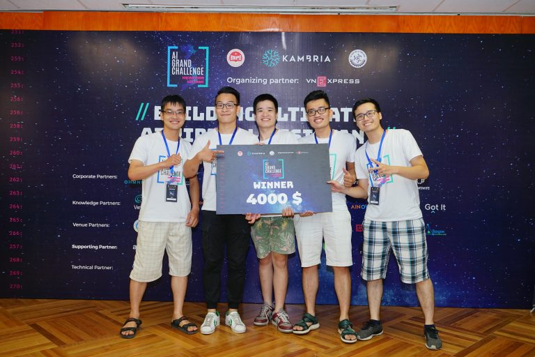 Hanoi Hackathon First Place Team YoungRGD