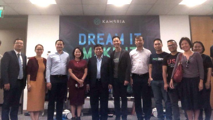 Dr. Thuc Vu, Kambria CEO, with officials from the Ministry of Planning and Investment in Kambria’s Silicon Valley office